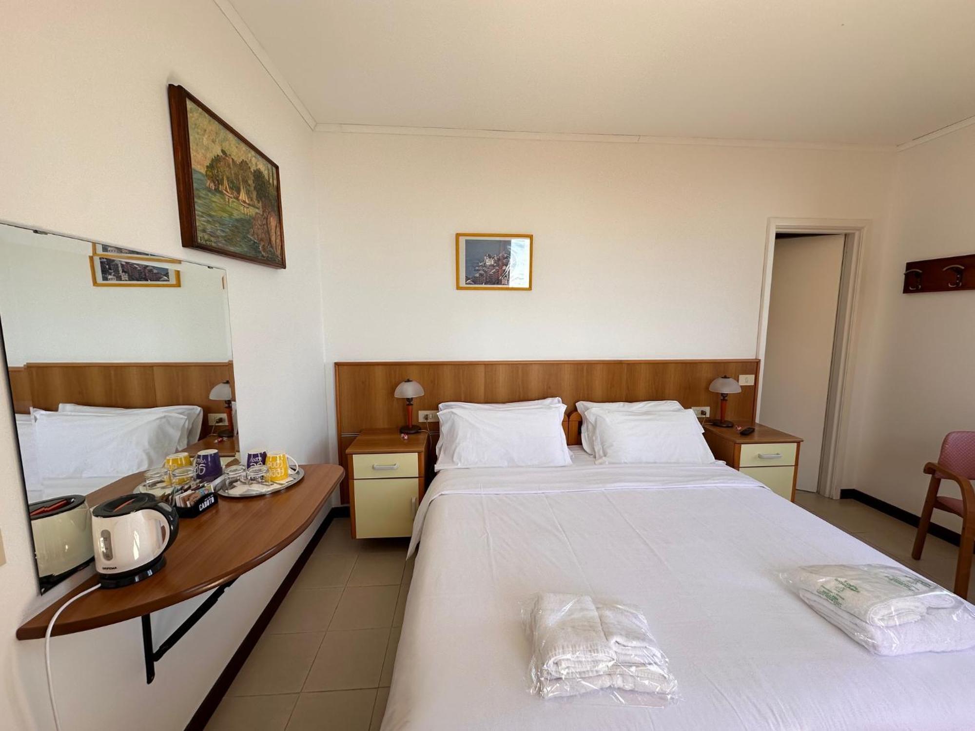 Hotel Montallegro Рапалло Экстерьер фото